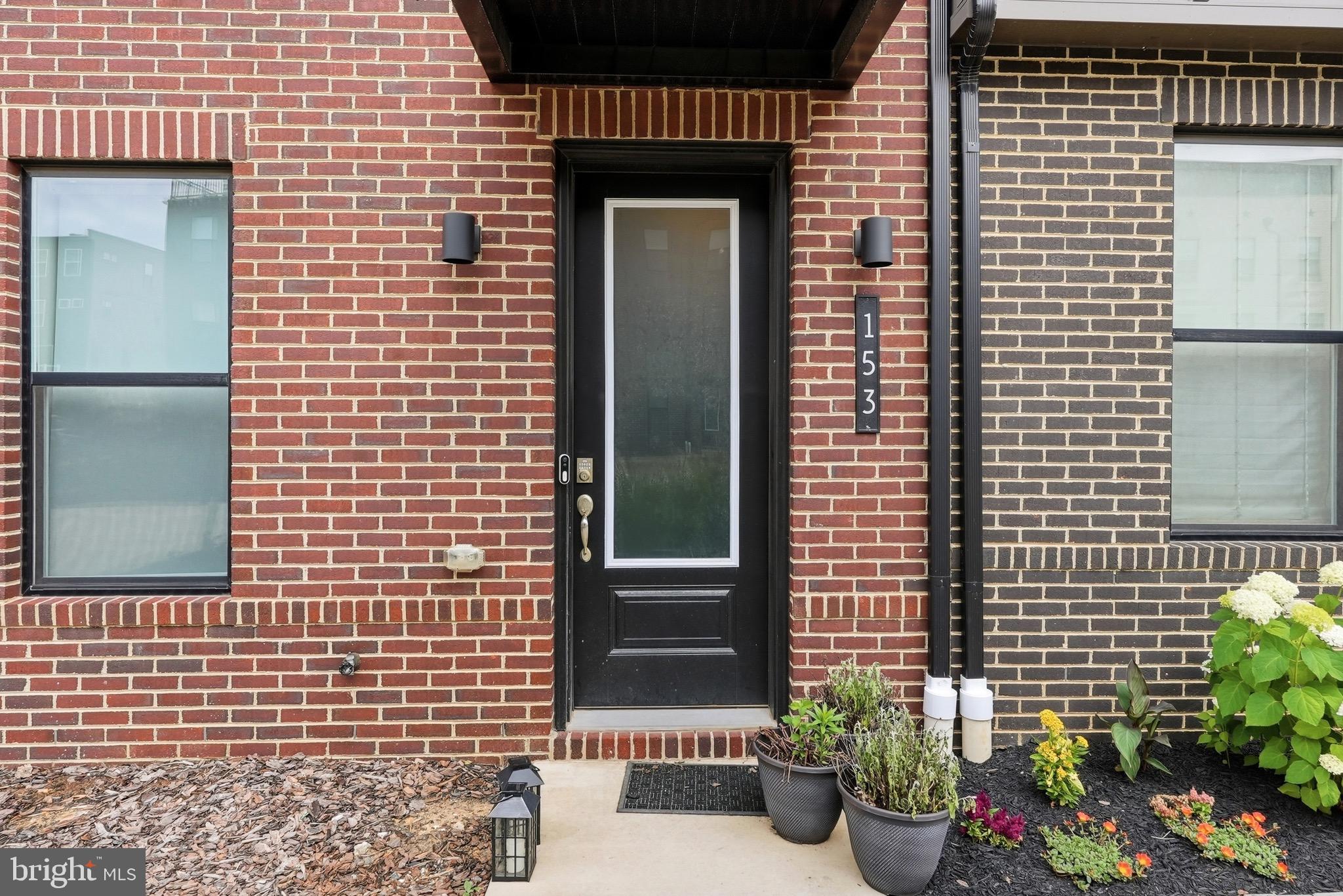 153 Locke Street Baltimore, MD 21230 - Photo 4 of 39