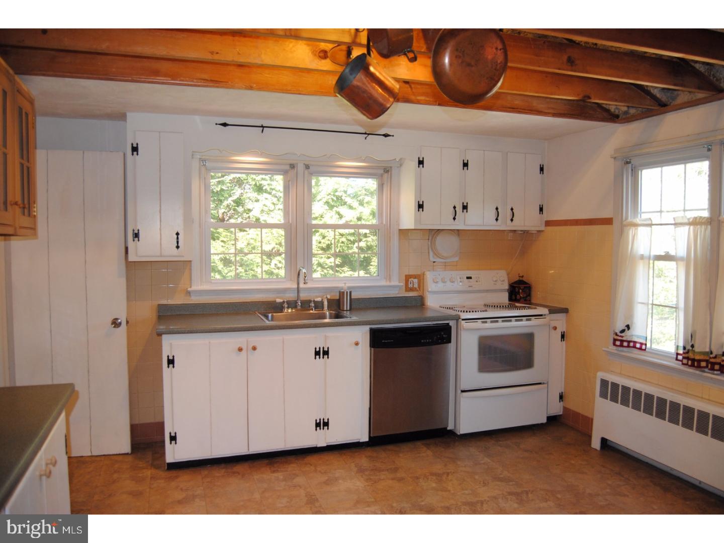 1122 Callowhill Road Chalfont, PA 18914 - Photo 7 of 16 Gallery Image 7