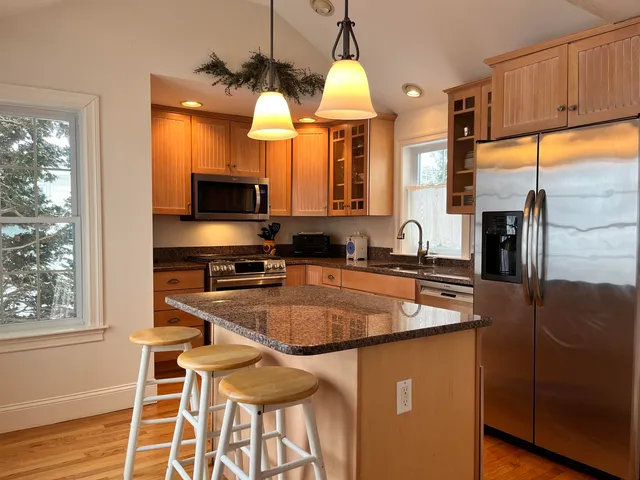 $3,500 | 18 Browns Court, Rye, NH 03870