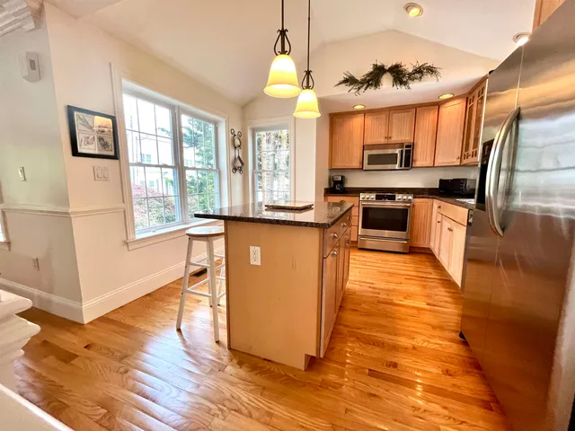 $3,500 | 18 Browns Court, Rye, NH 03870