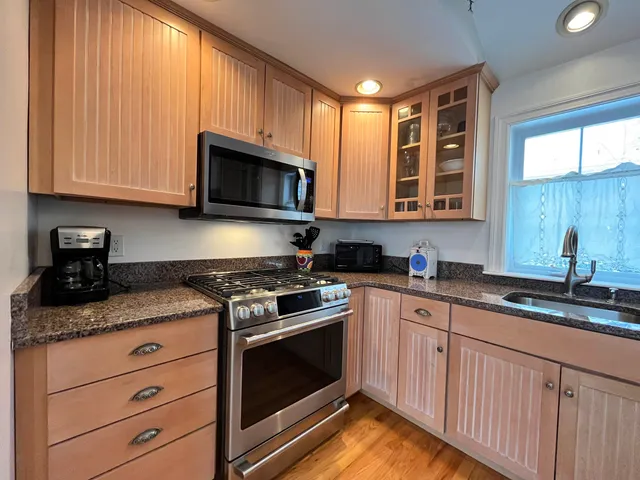 $3,500 | 18 Browns Court, Rye, NH 03870