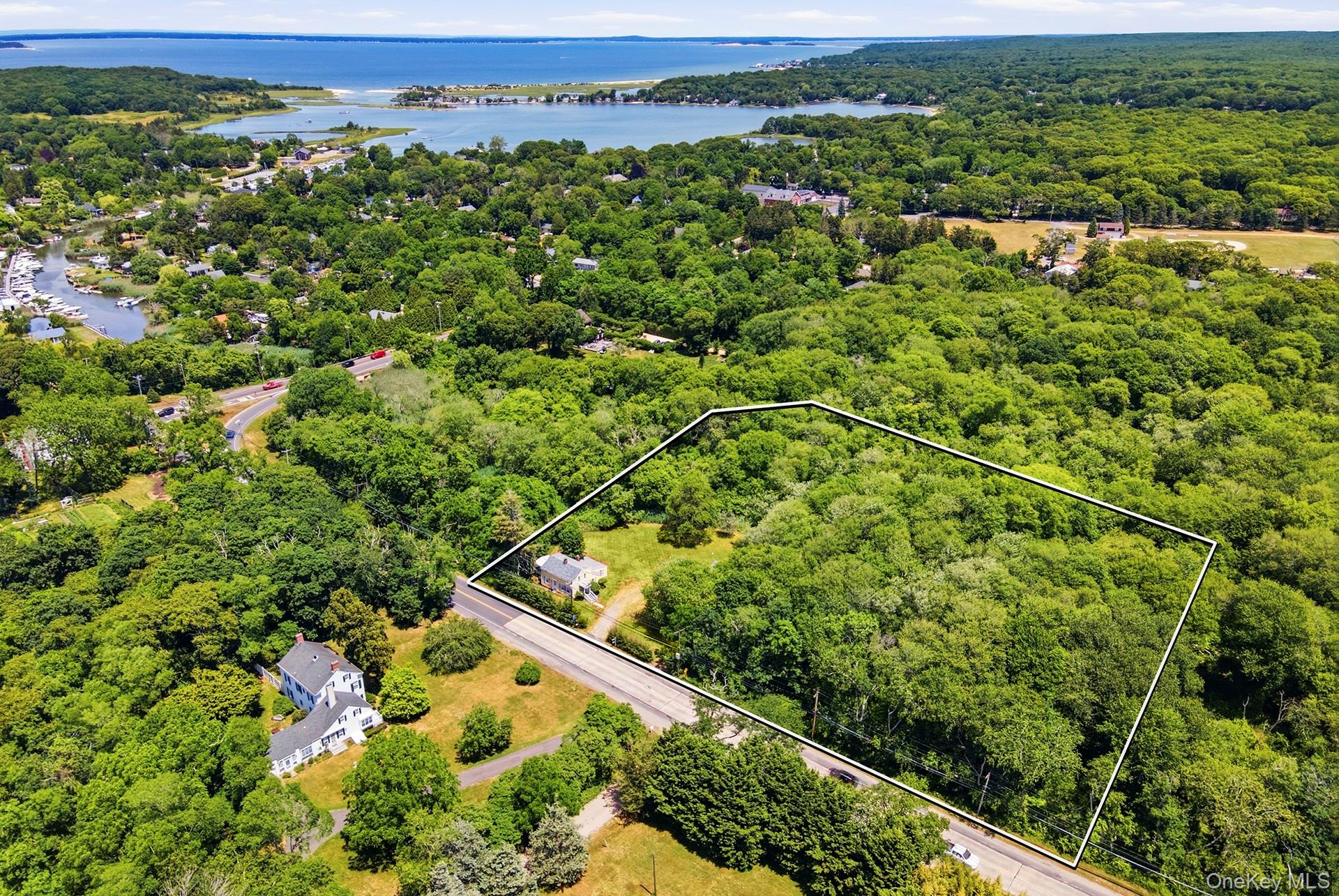 1680 North Sea Road Southampton, NY 11968 - Photo 7 of 45