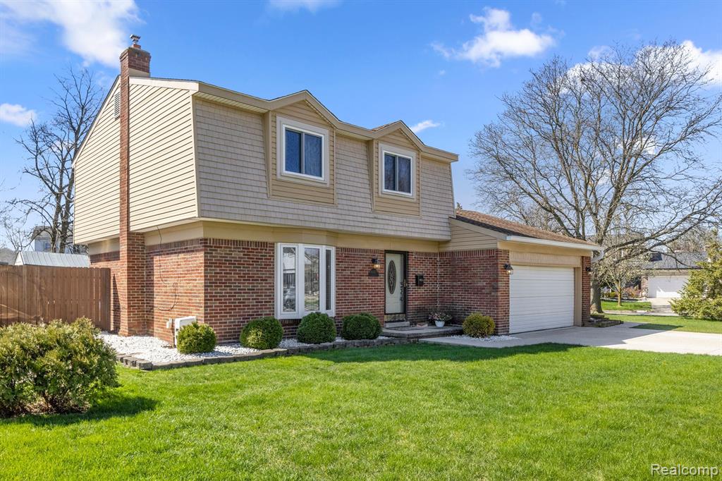 43921 Arlington Road Canton, MI 48187 - Photo 3 of 47