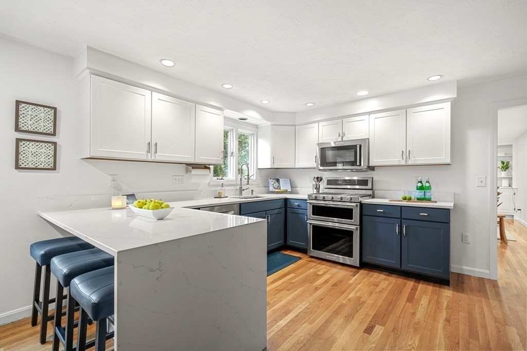 378 Commonwealth Road Wayland, MA 01778 - Photo 4 of 30 Gallery Image 4