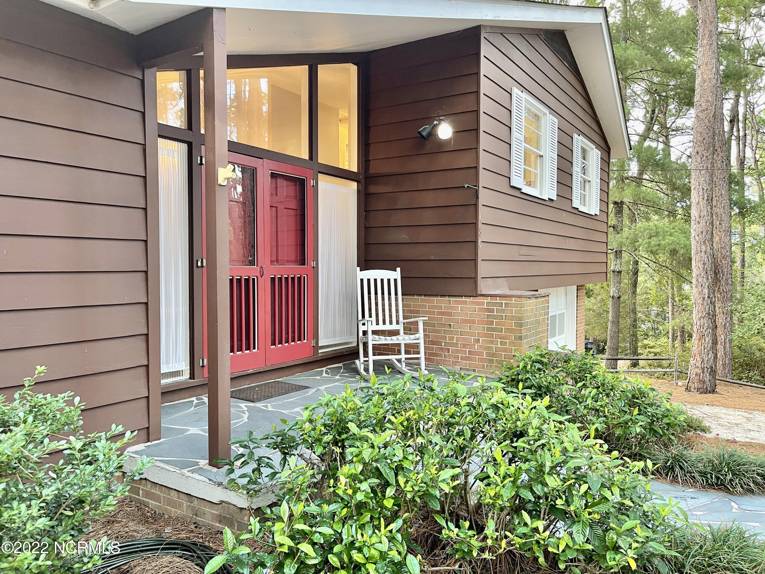 480 Crestview Road Southern Pines, NC 28387 - Photo 4 of 34 IMG_4483