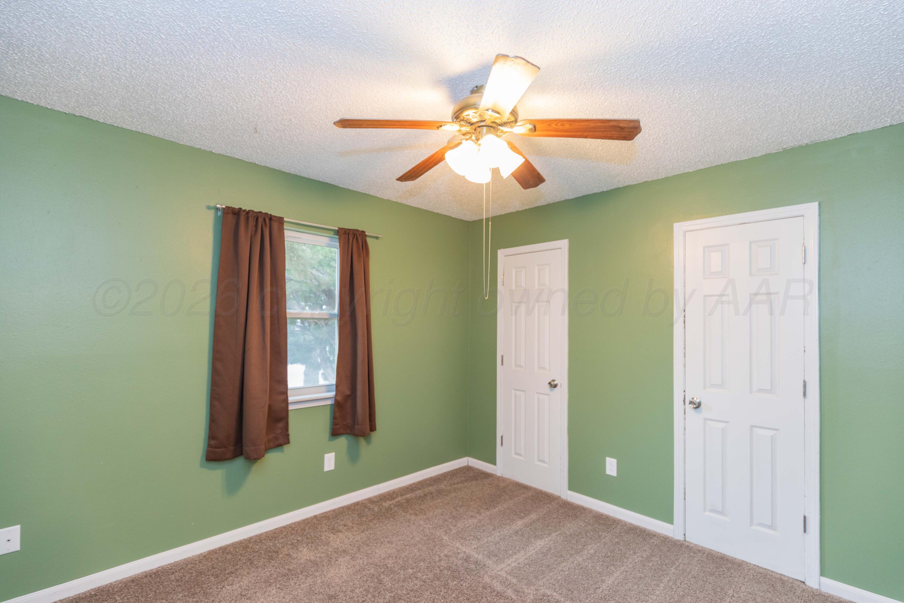 4202 Scotty Drive Amarillo, TX 79110 - Photo 19 of 33 BEDROOM 2 VIEW 1