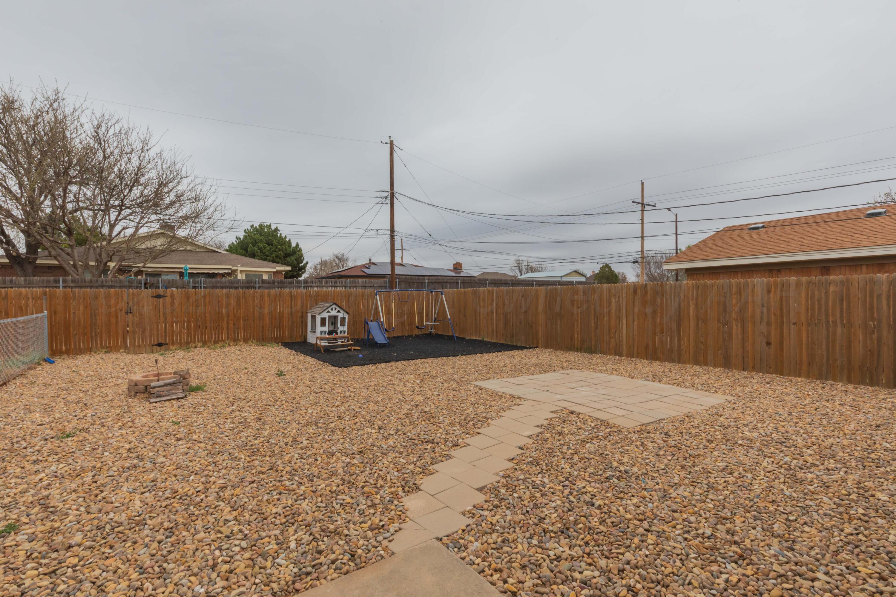 4202 Scotty Drive Amarillo, TX 79110 - Photo 30 of 33 BACKYARD VIEW 1