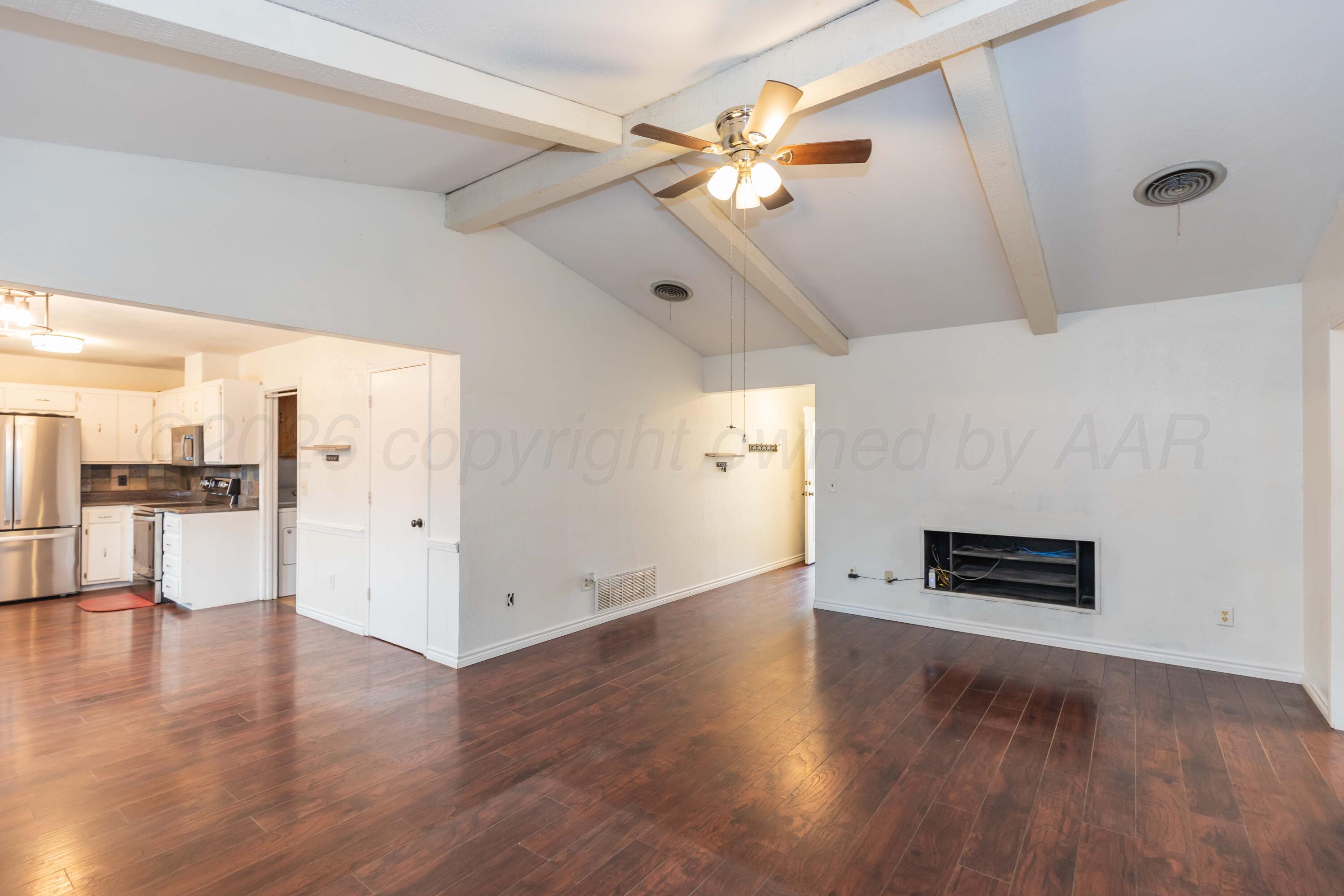 4202 Scotty Drive Amarillo, TX 79110 - Photo 4 of 33 LIVING ROOM VIEW 3