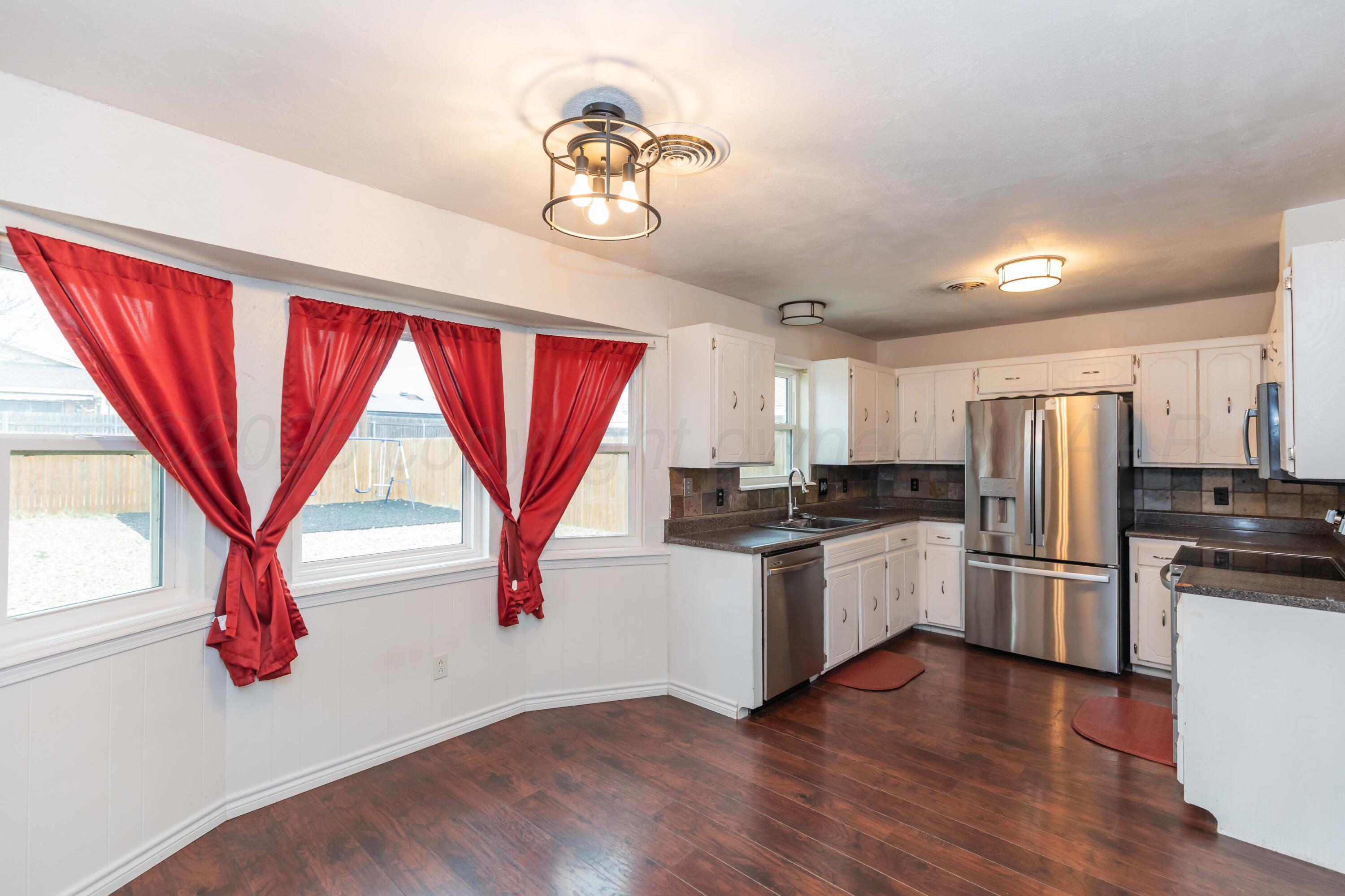 4202 Scotty Drive Amarillo, TX 79110 - Photo 7 of 33 DINING VIEW 1