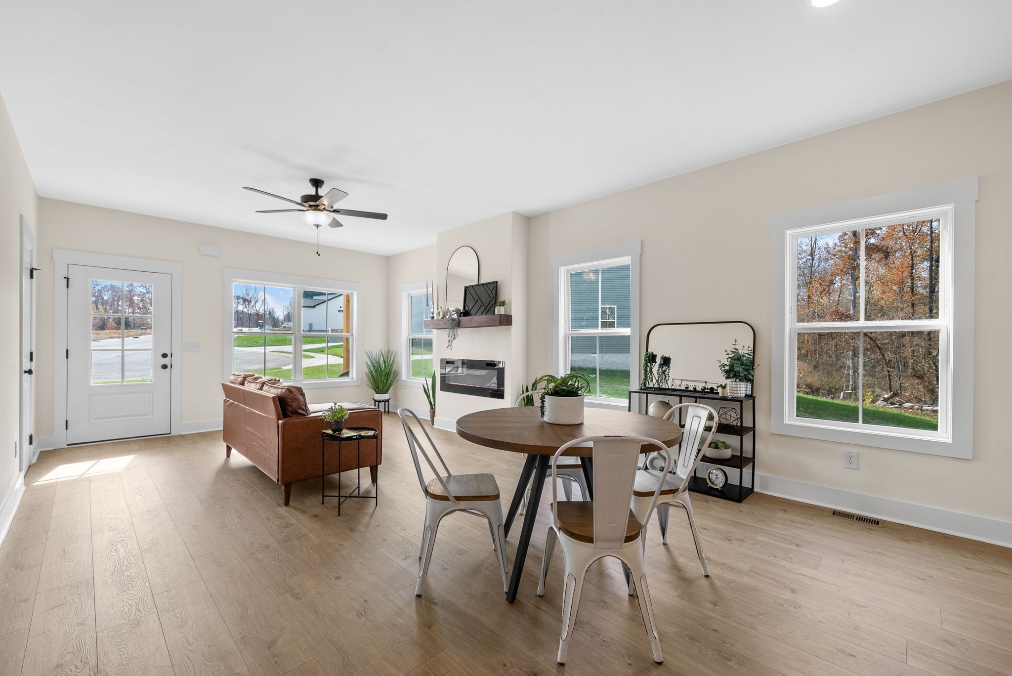 194 Dewberry Road Clarksville, TN 37042 - Photo 13 of 62 a living room with furniture and a wooden floor