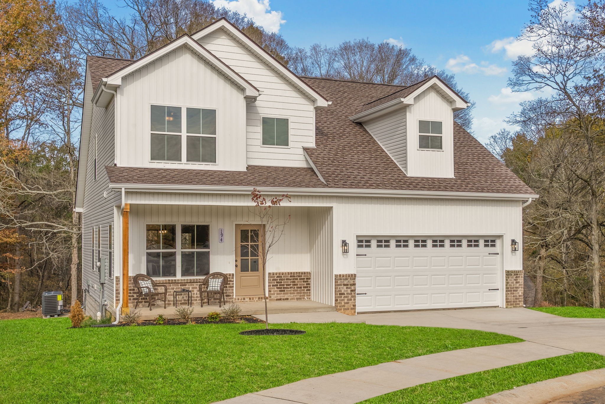 194 Dewberry Road Clarksville, TN 37042 - Photo 3 of 62 a view of outdoor space yard and front view of a house
