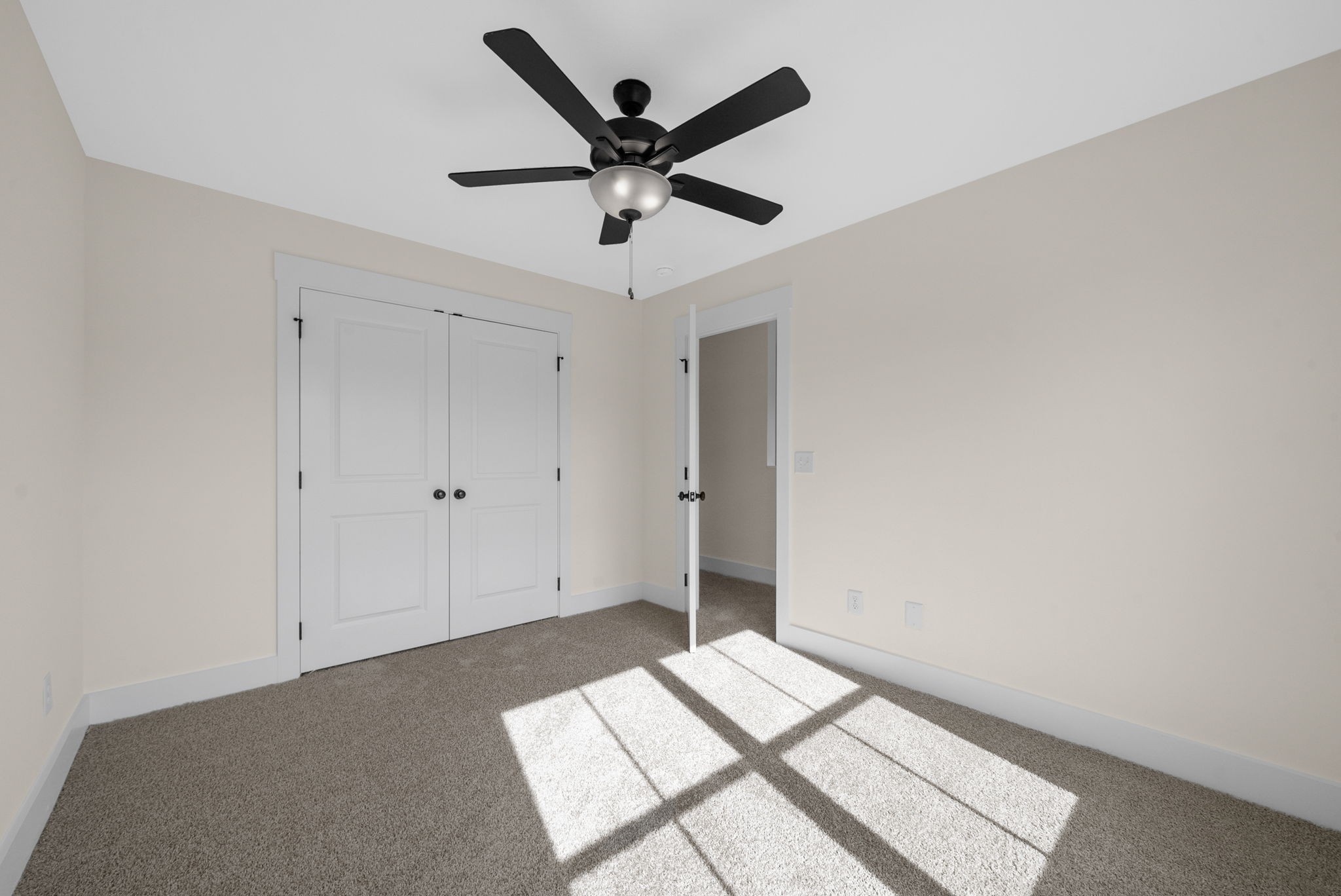 194 Dewberry Road Clarksville, TN 37042 - Photo 35 of 62 a view of an empty room