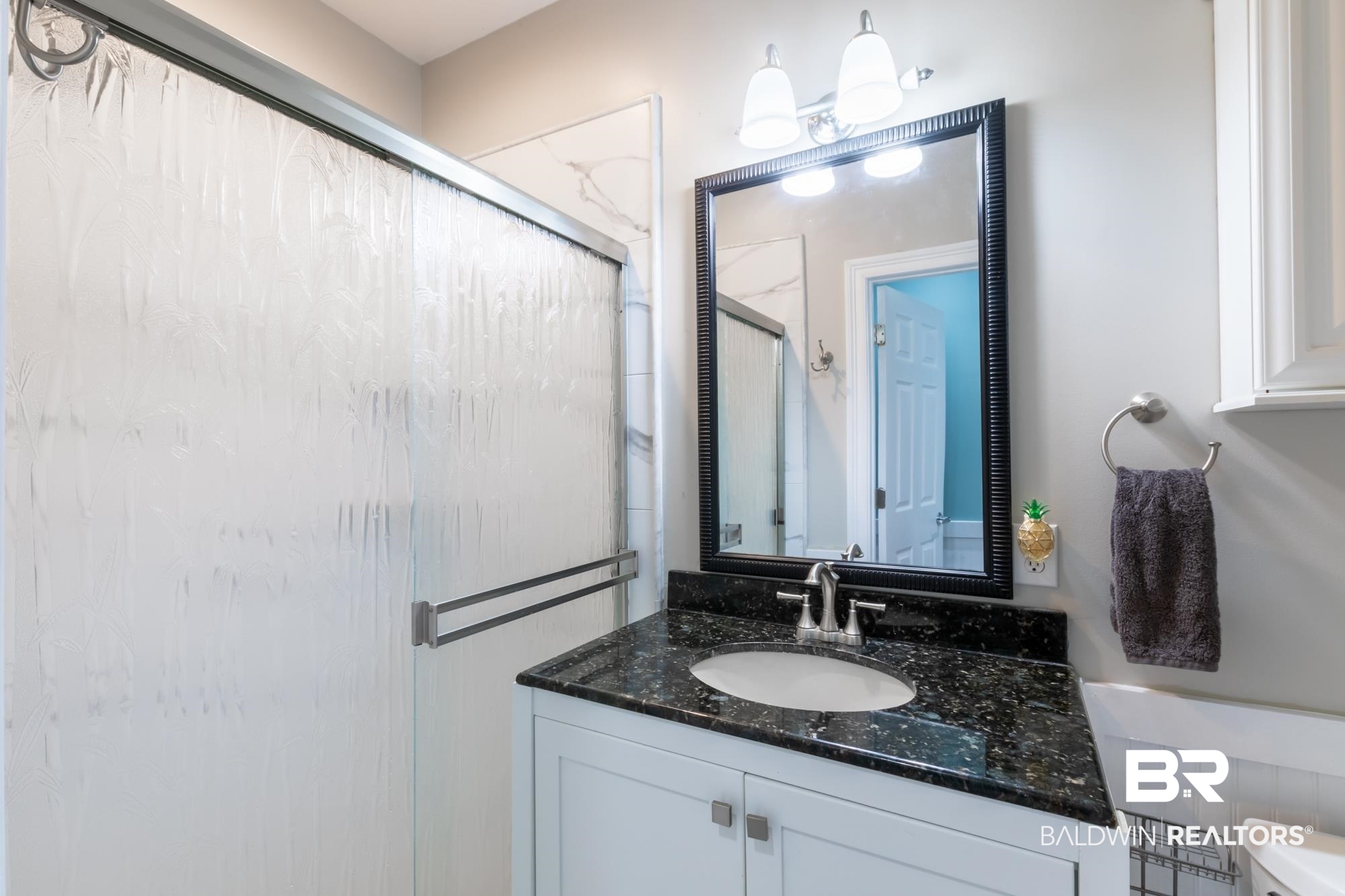 31043 Peninsula Drive Orange Beach, AL 36561 - Photo 27 of 50 Full Bathroom on Ground Level for Separate Living