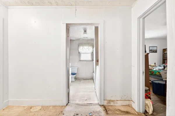 a bathroom with a toilet
