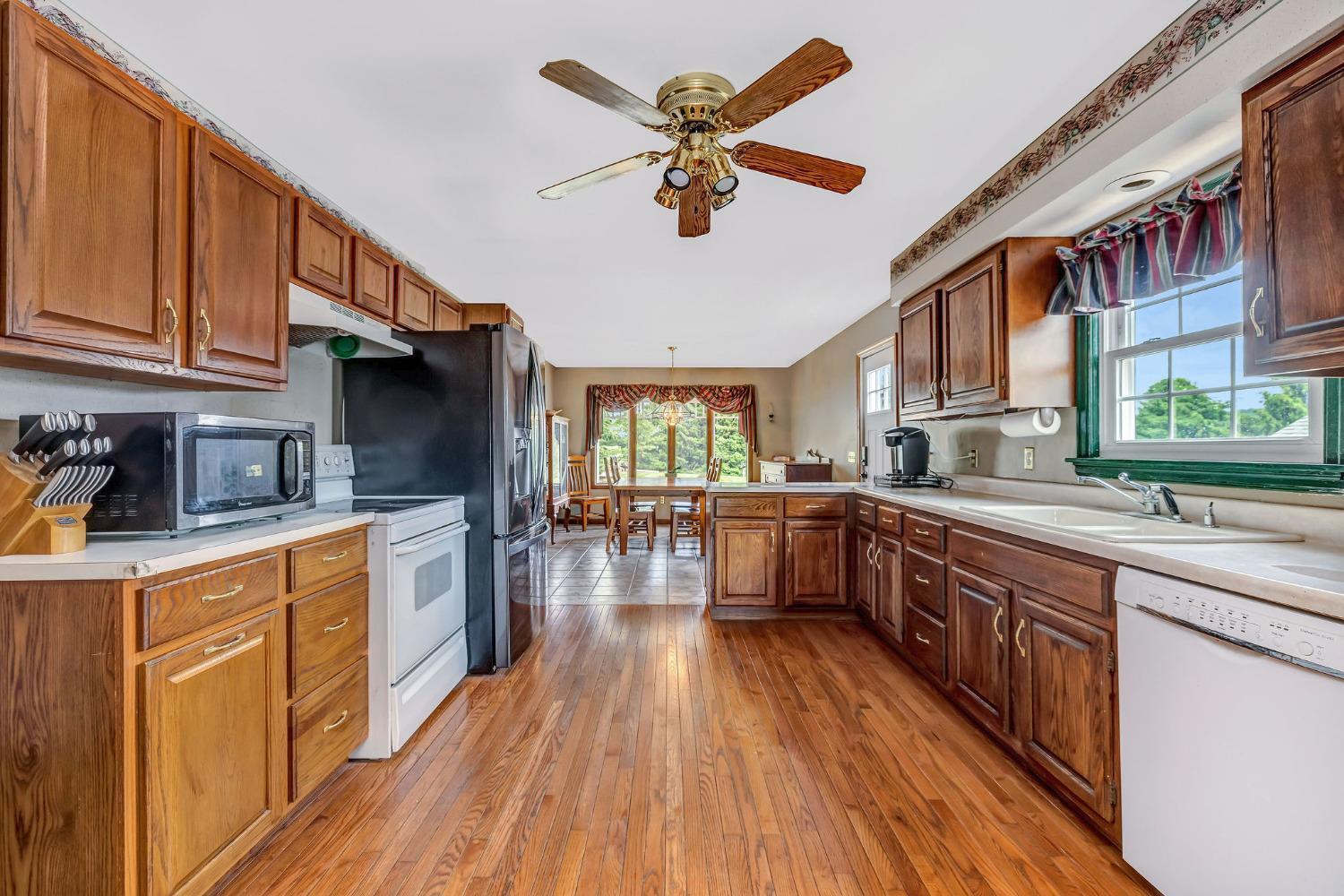 10852 Crosby Road Harrison, OH 45030 - Photo 9 of 31 Gallery Image 9