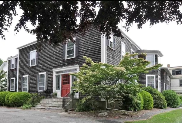 $1,950 | 36 Kay Street, Unit 6, Newport, RI 02840
