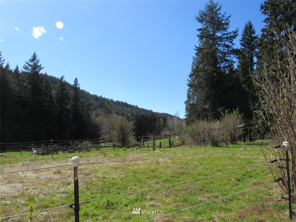 793 Old Samish Road Bellingham, WA 98229 - Photo 4 of 24 Gallery Image 4