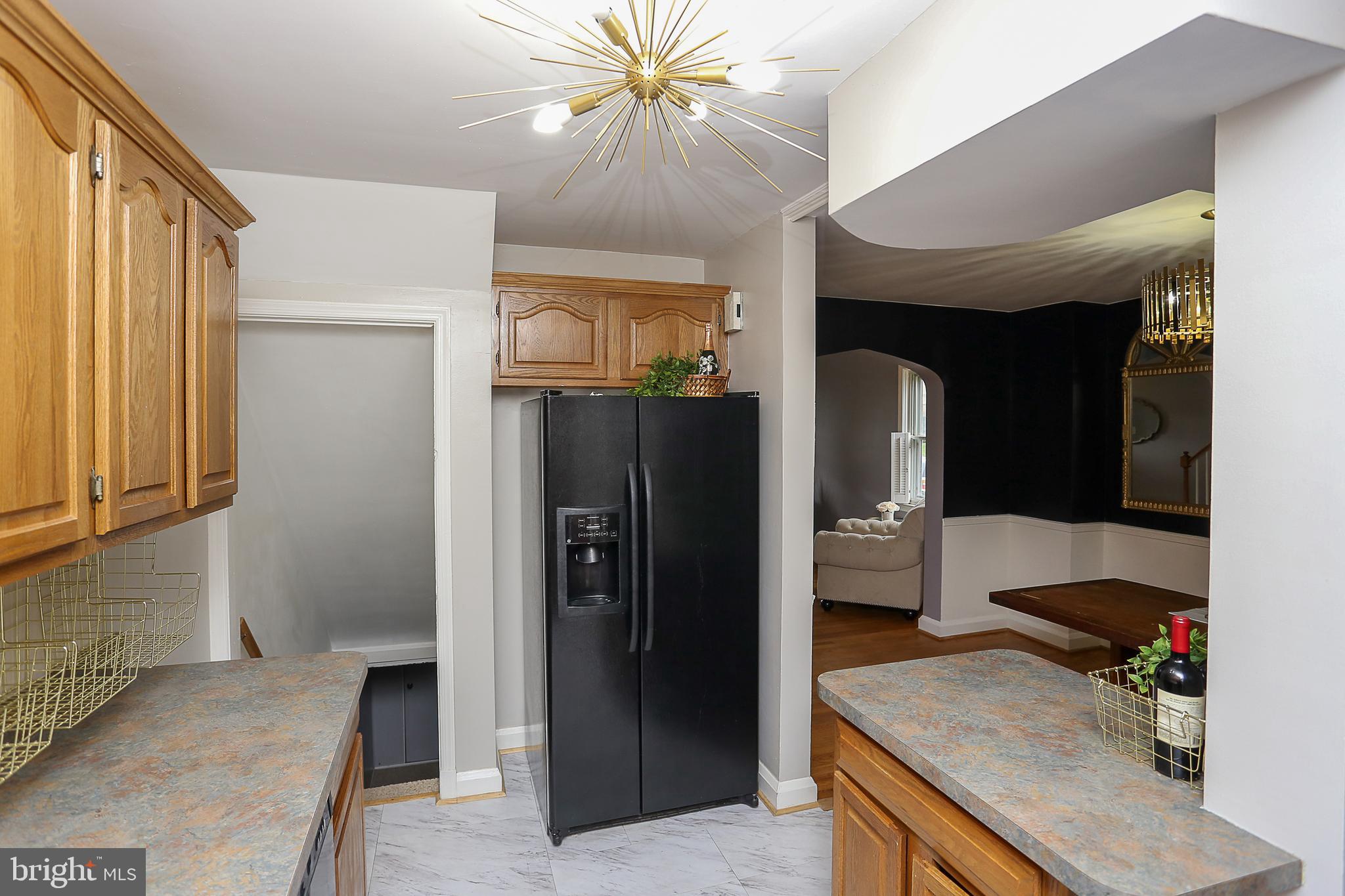1072 Downton Road Baltimore, MD 21227 - Photo 12 of 38
