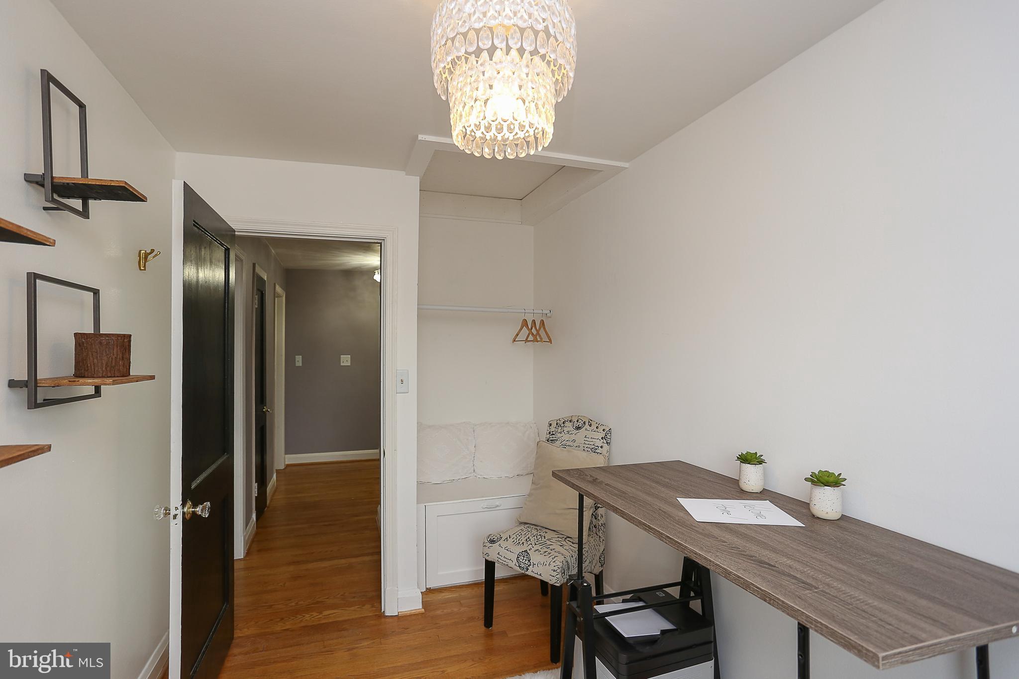 1072 Downton Road Baltimore, MD 21227 - Photo 14 of 38