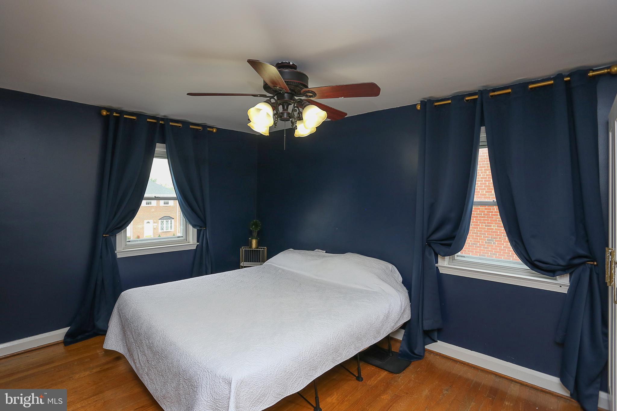 1072 Downton Road Baltimore, MD 21227 - Photo 15 of 38