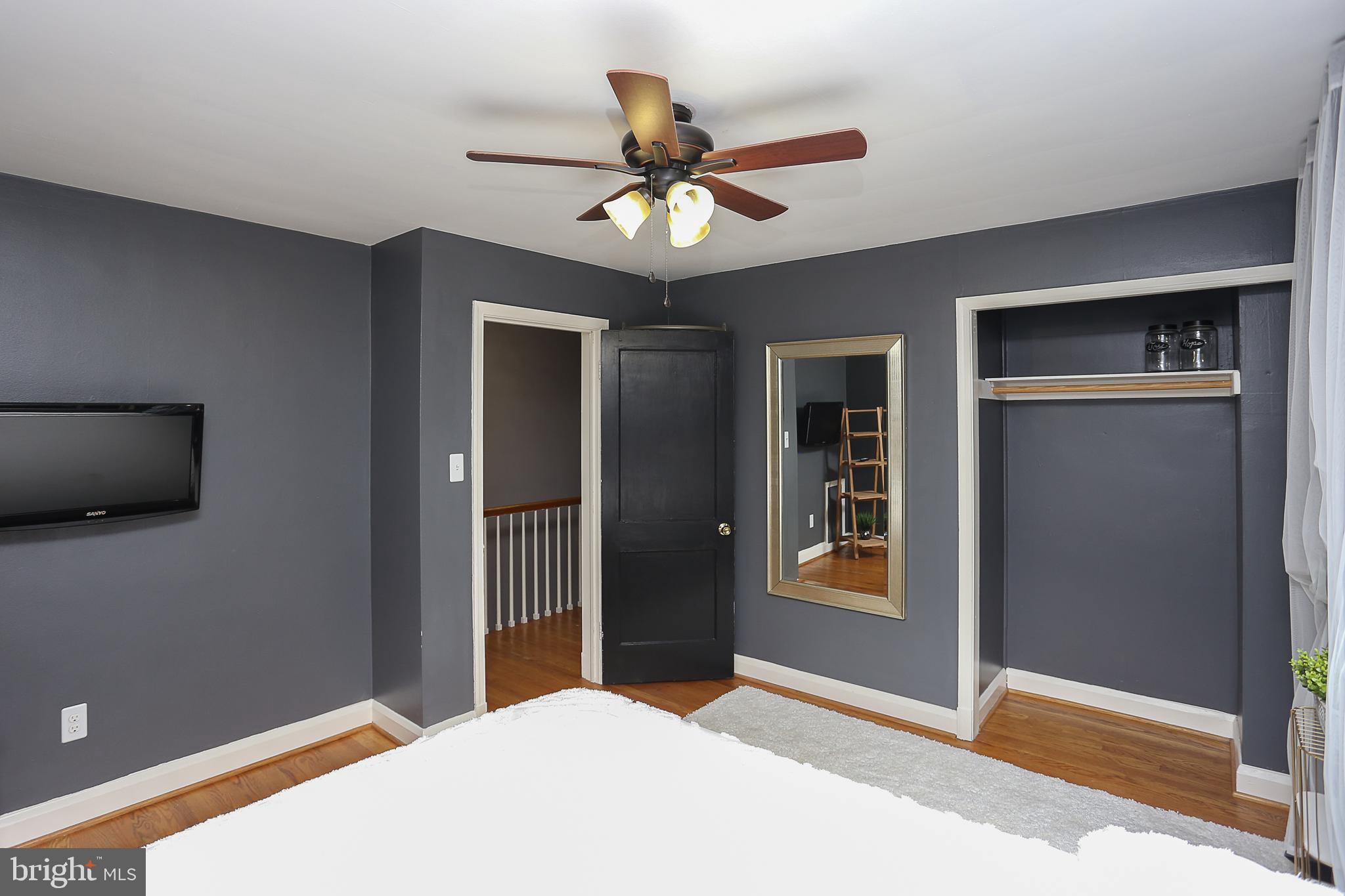 1072 Downton Road Baltimore, MD 21227 - Photo 18 of 38