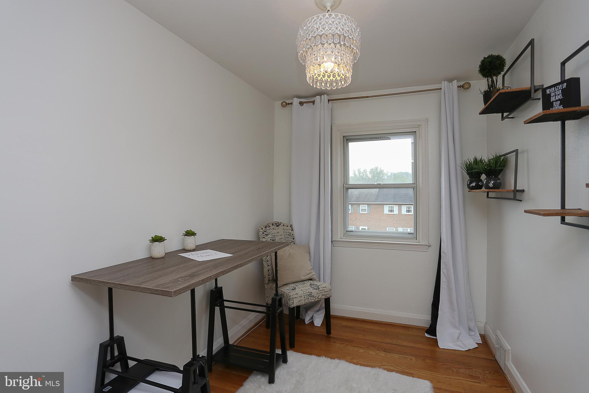 1072 Downton Road Baltimore, MD 21227 - Photo 21 of 38