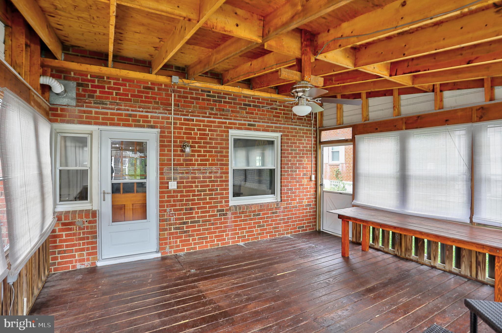 1072 Downton Road Baltimore, MD 21227 - Photo 27 of 38