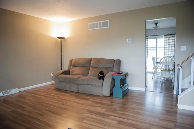 $219,900 | 15 Highland Drive, Morris, MN 56267