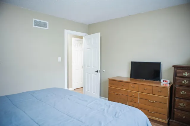 $219,900 | 15 Highland Drive, Morris, MN 56267