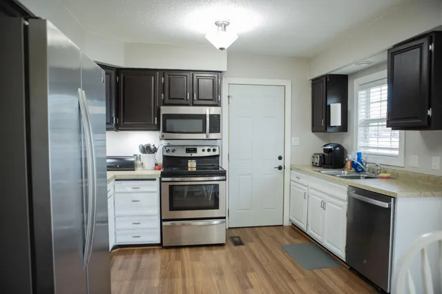 $219,900 | 15 Highland Drive, Morris, MN 56267