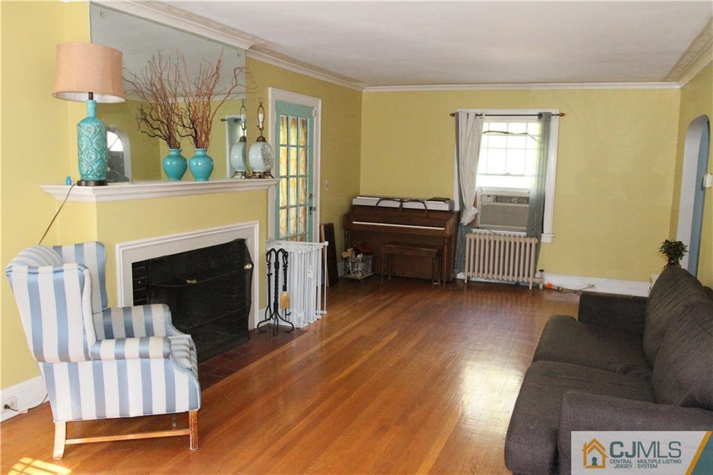 1246 Denmark Road Plainfield, NJ 07062 - Photo 4 of 25 Gallery Image 4