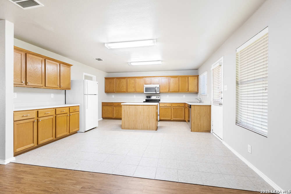 13415 Rhodes Villa San Antonio, TX 78249 - Photo 8 of 25