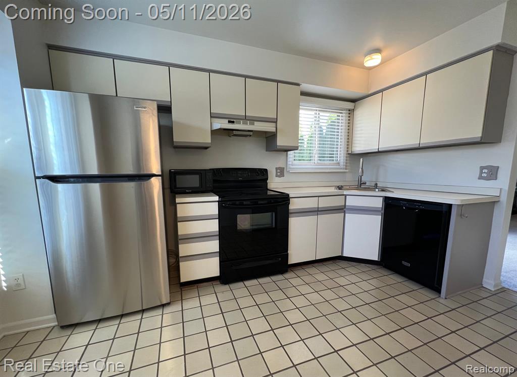 1629 Glenbrooke Court Rochester Hills, MI 48307 - Photo 12 of 29