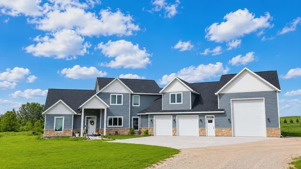 $599,000 | 1955 Brownell Street, St. Charles, MN 55972