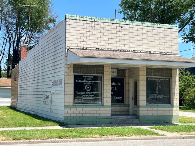 $45,000 | 320 West Broadway, Centralia, IL 62801