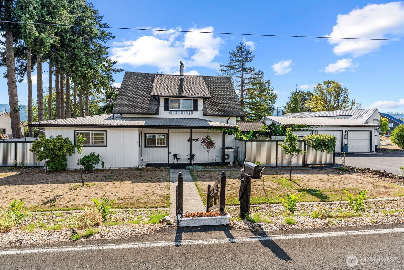 10 East Sunny Sands Road Cathlamet, WA 98612 - Photo 4 of 40