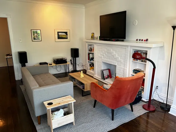 $2,400 | 1650 North Richmond Street, Unit 2, Chicago, IL 60647