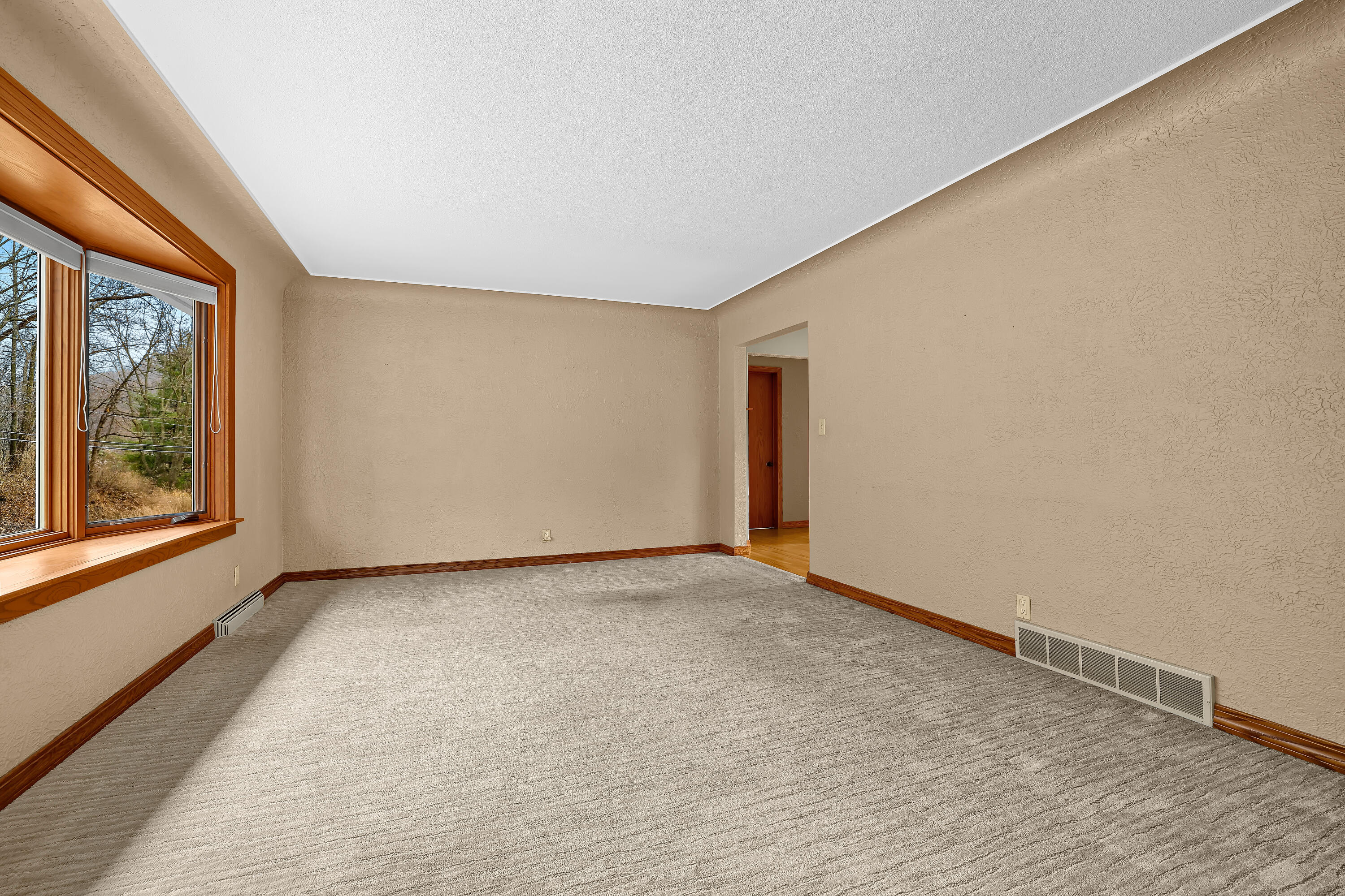 N3359 Miller Road Medary, WI 54601 - Photo 5 of 40 Living room