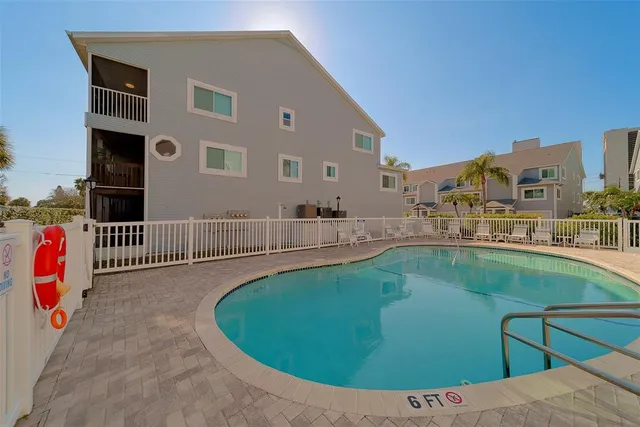 $5,500 | 911 Harbour House Drive, Indian Rocks Beach, FL 33785