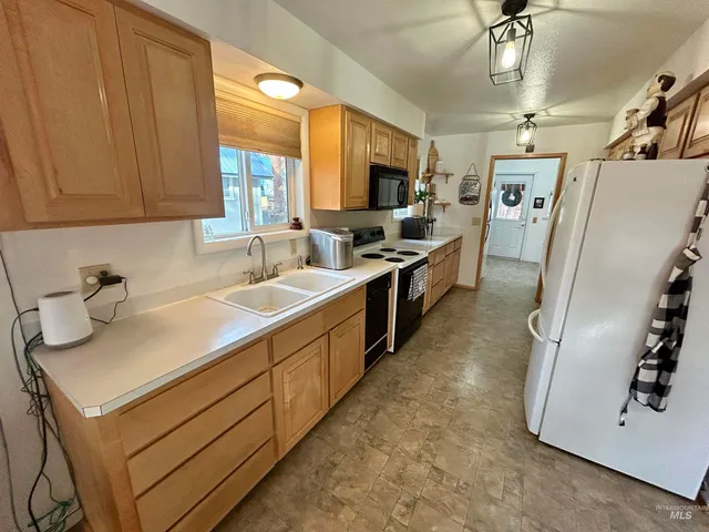 $324,900 | 314 Lapwai Street, Winchester, ID 83555