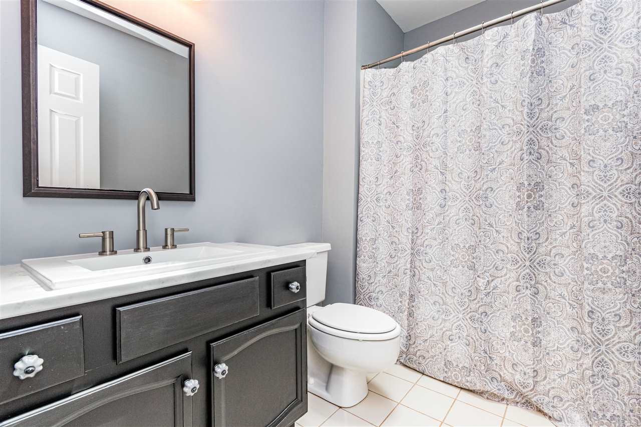 2512 Diamondhitch Trail Raleigh, NC 27615 - Photo 23 of 30 Upstairs full bathroom