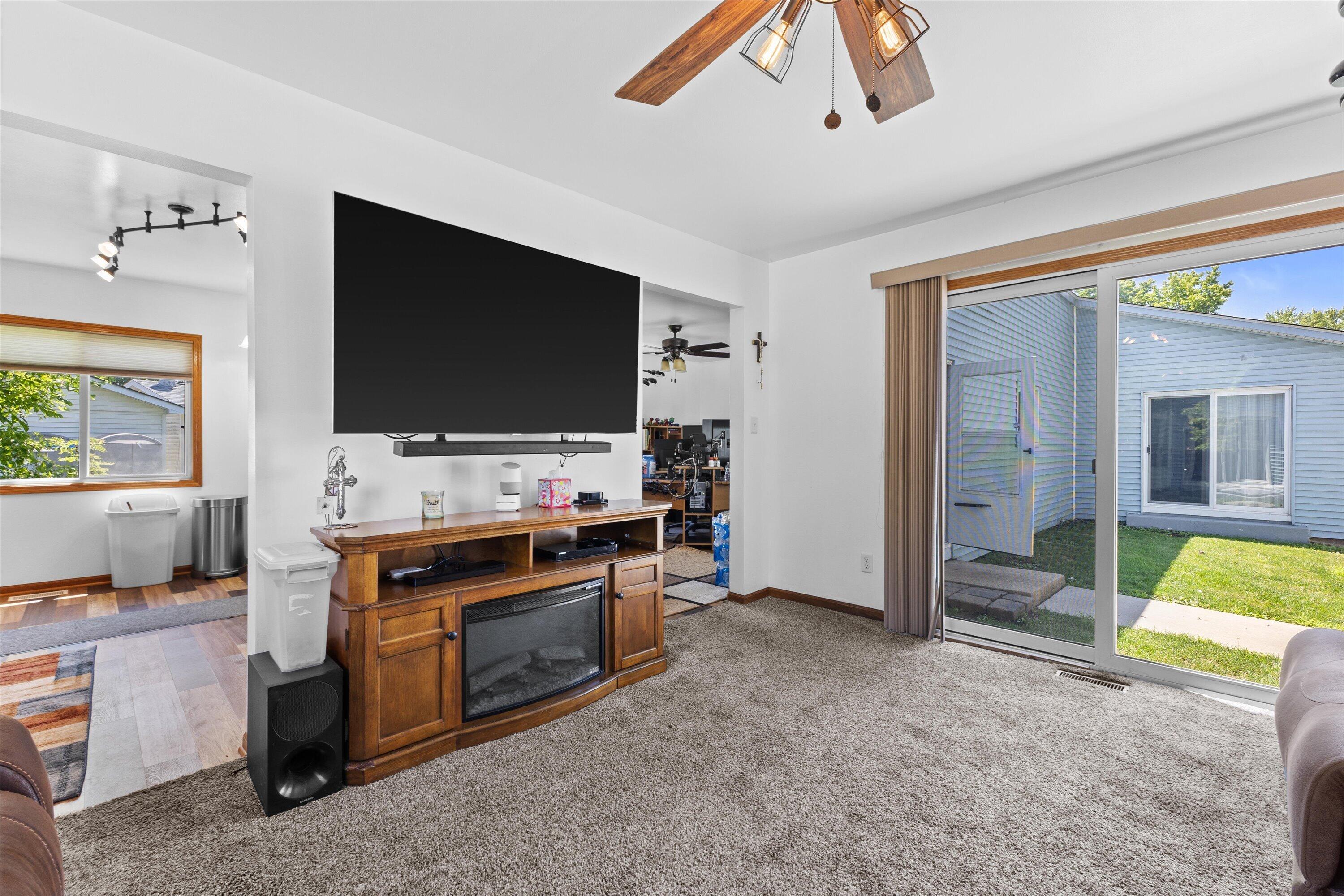 6636 124th Street Pleasant Prairie, WI 53158 - Photo 4 of 22 12-KCM-30