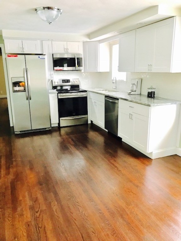 28 Newell Road Cranston, RI 02910 - Photo 4 of 19 Gallery Image 4