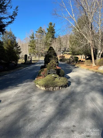 $10,000 | 210 Thistlewynd Trail, Hendersonville, NC 28739