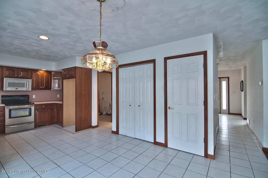 132 Ridgeview Drive Scranton, PA 18504 - Photo 15 of 69