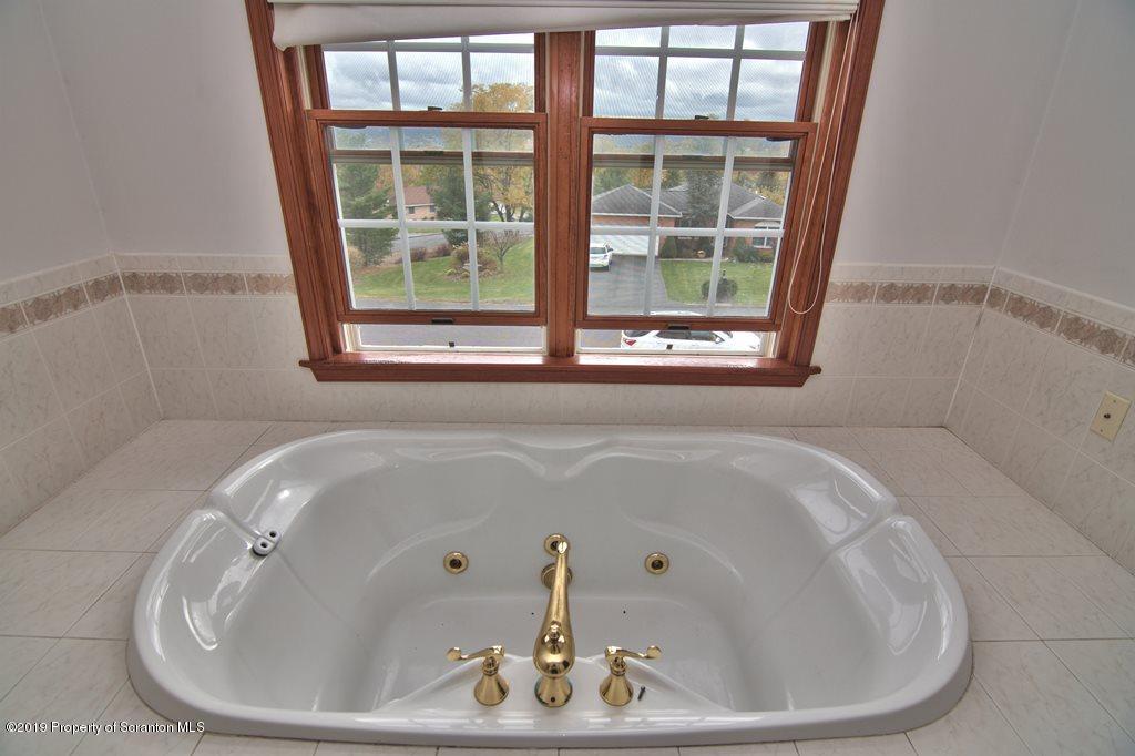 132 Ridgeview Drive Scranton, PA 18504 - Photo 46 of 69