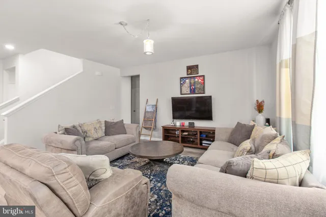 $624,900 | 9 Mossy Creek Lane, Fredericksburg, VA 22405