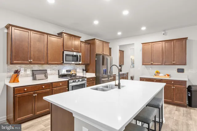 $624,900 | 9 Mossy Creek Lane, Fredericksburg, VA 22405