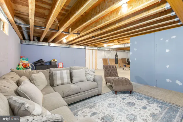 $624,900 | 9 Mossy Creek Lane, Fredericksburg, VA 22405