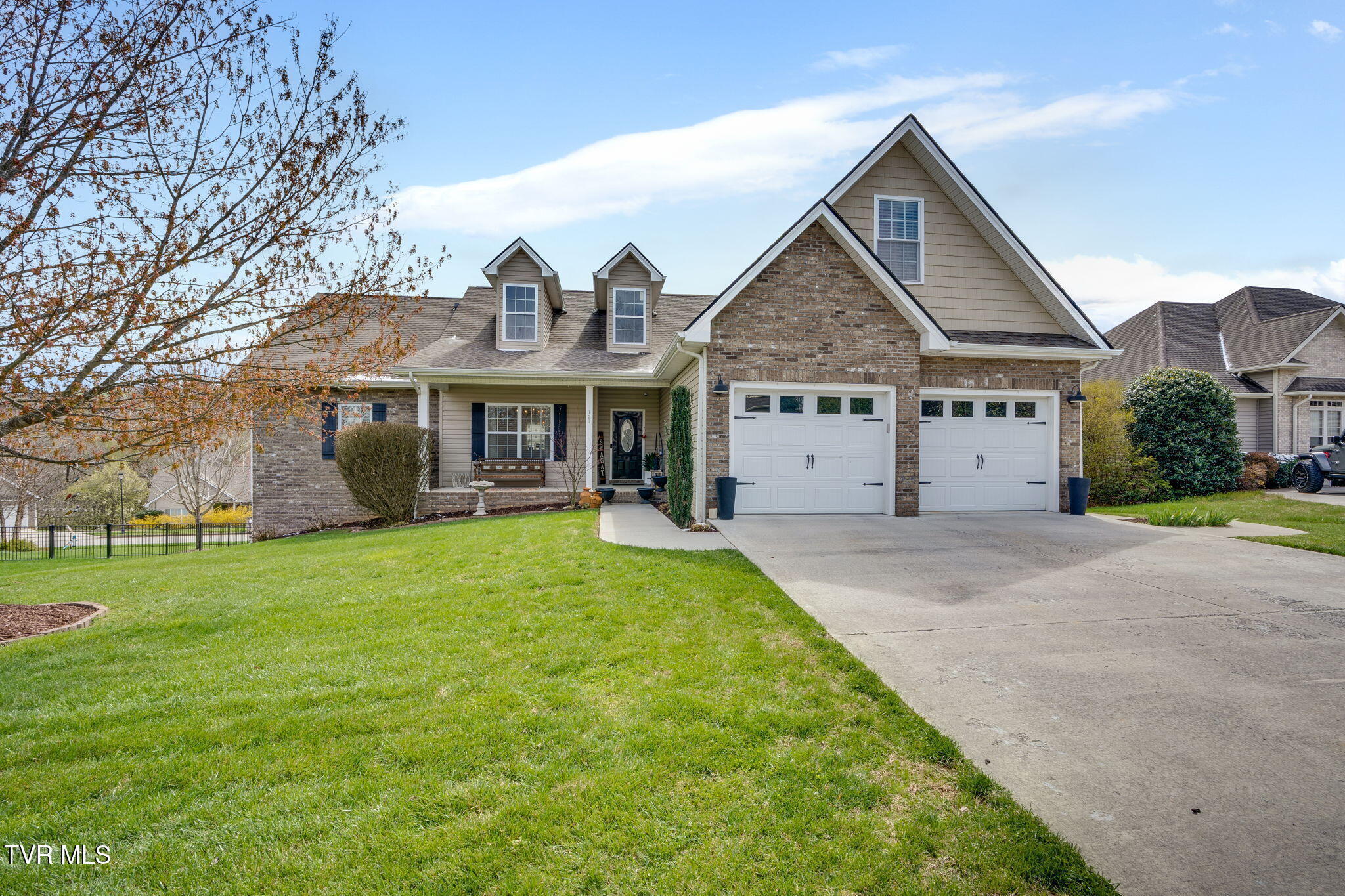 121 Springwinds Loop Johnson City, TN 37601 - Photo 2 of 72 001